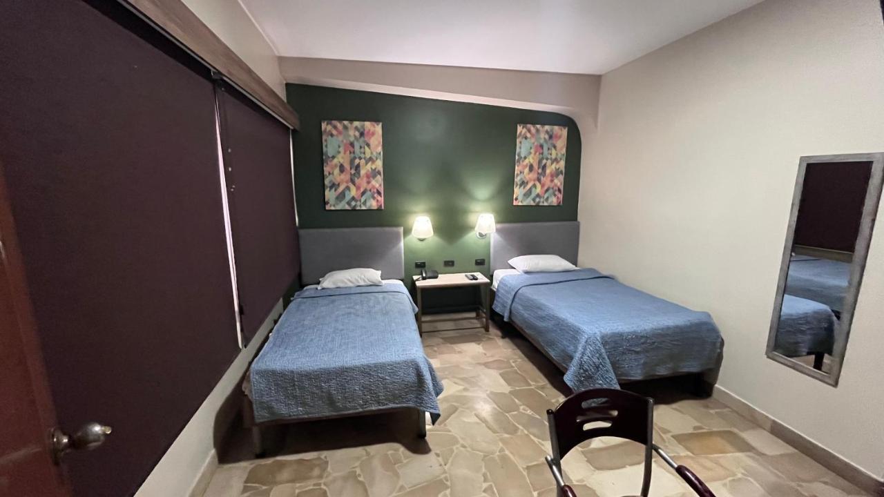 Hotel Varadero Internacional 瓜亚基尔 外观 照片