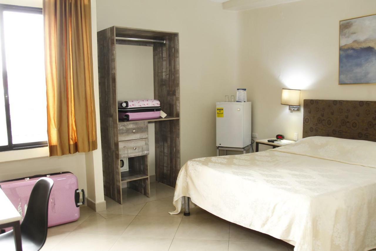 Hotel Varadero Internacional 瓜亚基尔 外观 照片